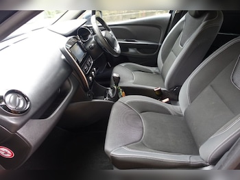 Used Renault Clio 2017 for sale - 79385195: Photo