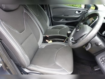 Used Renault Clio 2017 for sale - 79385195: Photo