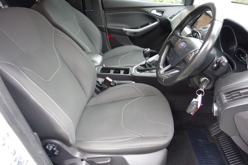 Used Ford Focus 2015 for sale - 78003091: Photo 3