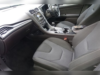 Used Ford Mondeo 2017 for sale - 79385197: Photo