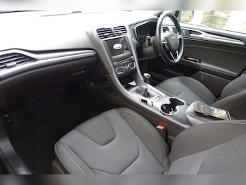 Used Ford Mondeo 2017 for sale - 79385197: Photo
