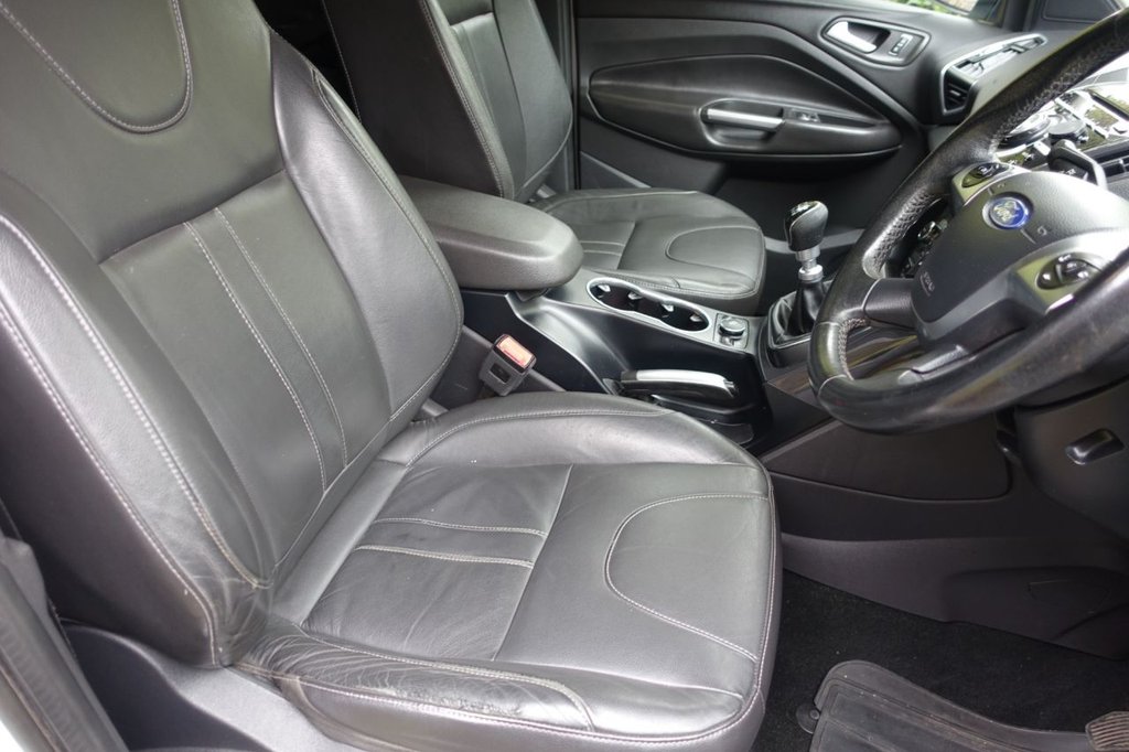 Used Ford Kuga 2015 for sale - 76105896: Photo 3