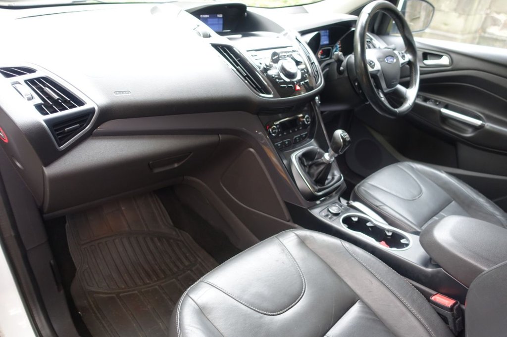 Used Ford Kuga 2015 for sale - 76105896: Photo 4