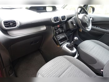 Used Citroen C3 Picasso 2016 for sale - 79322947: Photo