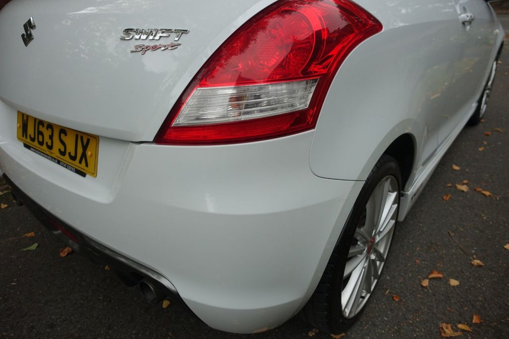 Used Suzuki Swift 2013 for sale - 76056654: Photo 11