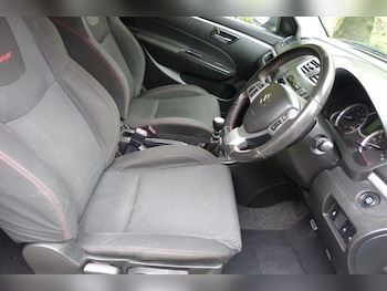 Used Suzuki Swift 2013 for sale - 76056654: Photo 3
