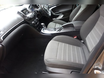 Used Vauxhall Insignia 2017 for sale - 76291511: Photo 2