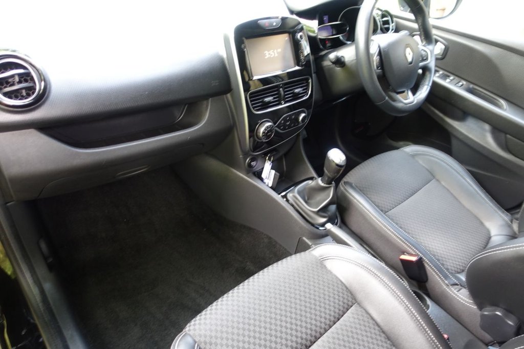 Used Renault Clio 2018 for sale - 77820828: Photo 4