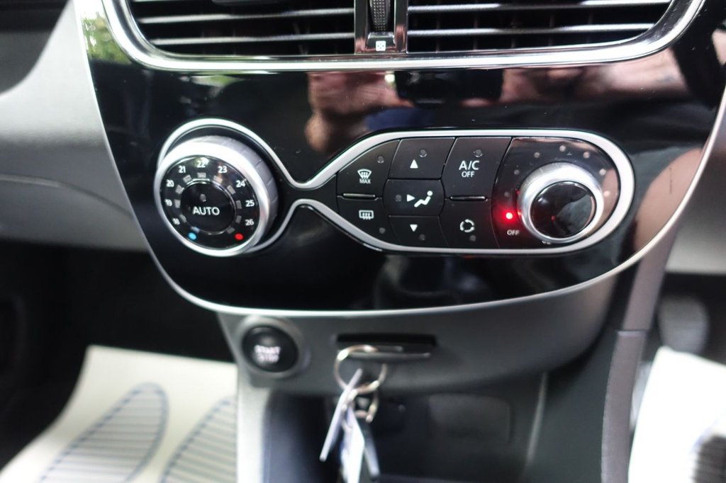 Used Renault Clio 2018 for sale - 77820828: Photo 9