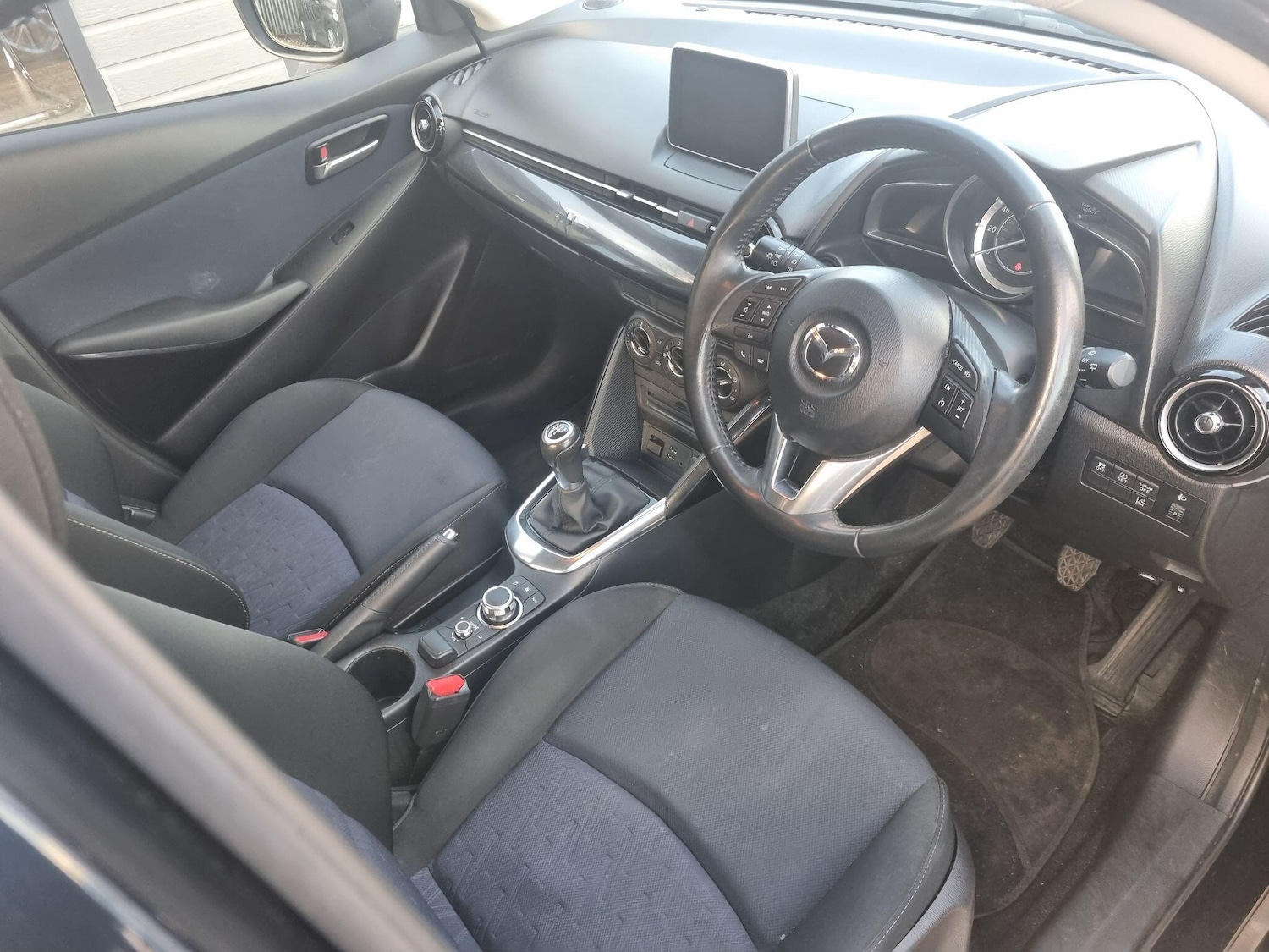 Used Mazda Mazda2 2016 for sale - 76899297: Photo 10