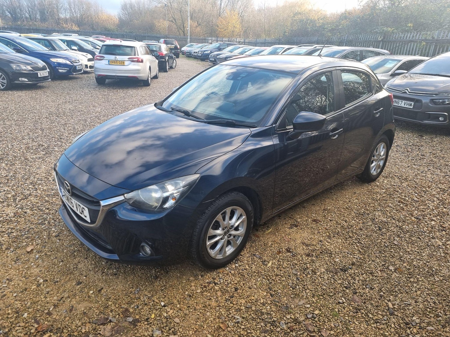 Used Mazda Mazda2 2016 for sale - 76899297: Photo 3