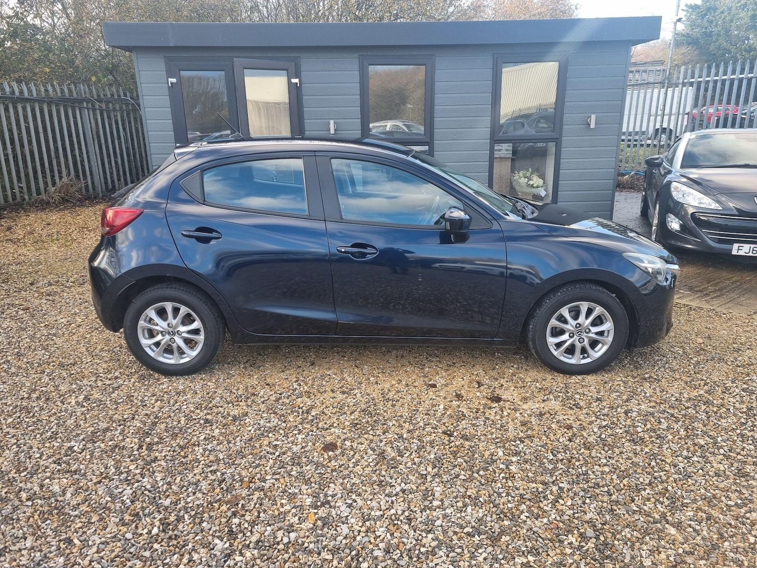 Used Mazda Mazda2 2016 for sale - 76899297: Photo 7