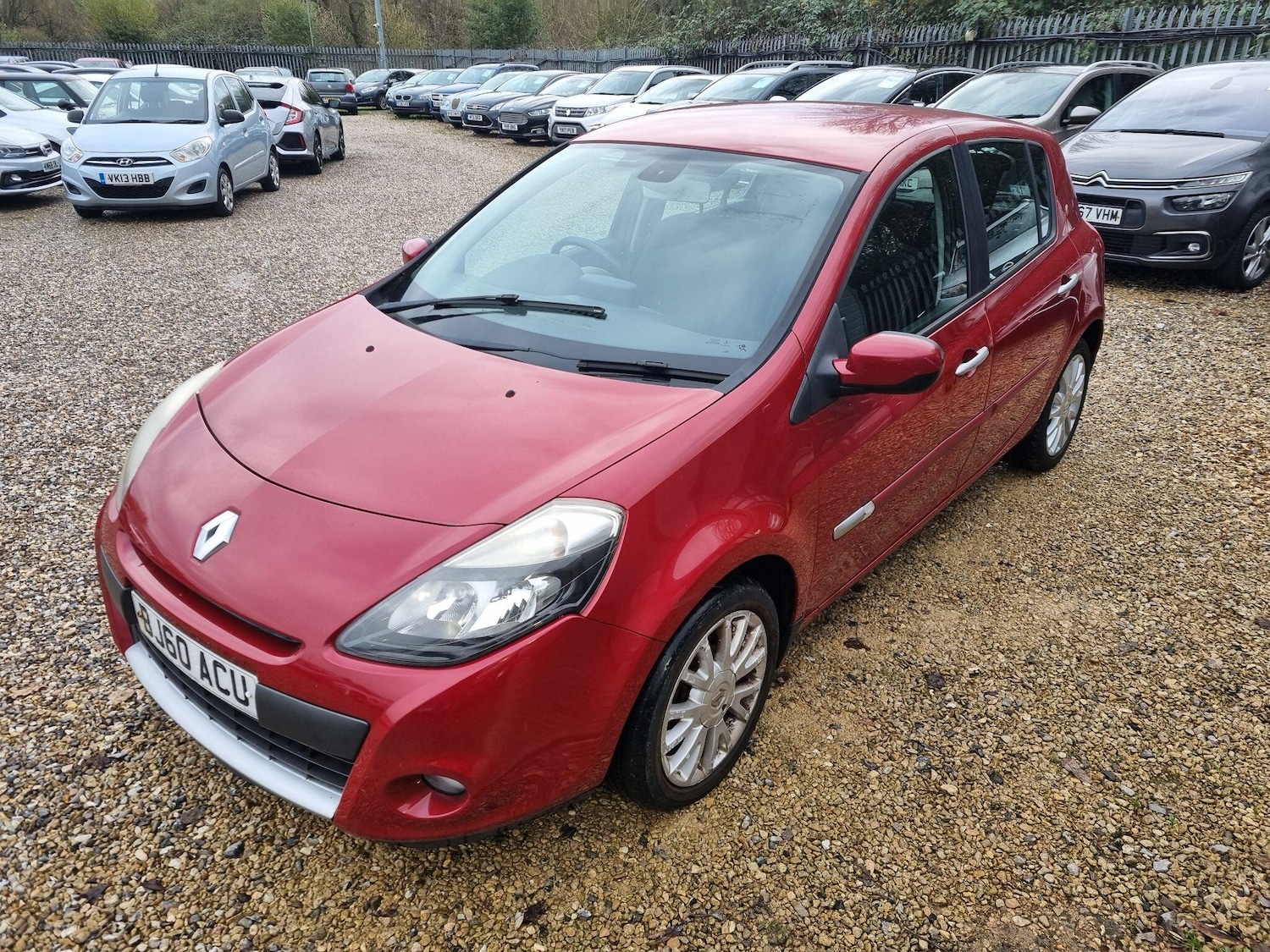 Used Renault Clio 2010 for sale - 76689294: Photo 3