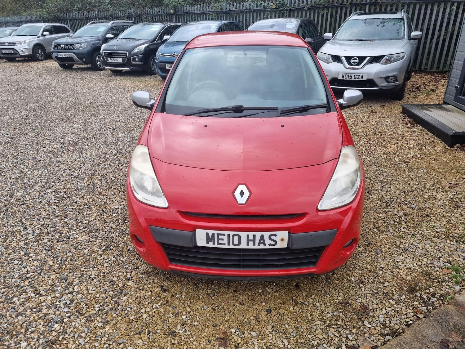 Used Renault Clio 2010 for sale - 76633884: Photo 2