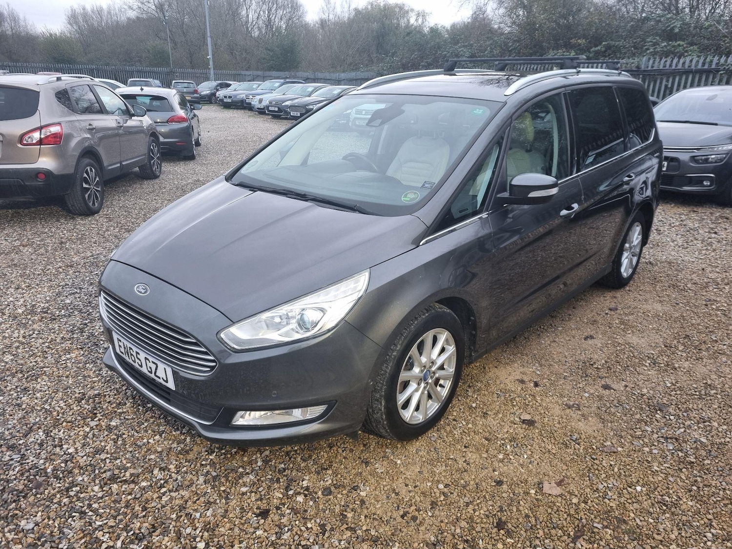 Used Ford Galaxy 2015 for sale - 76992279: Photo 3