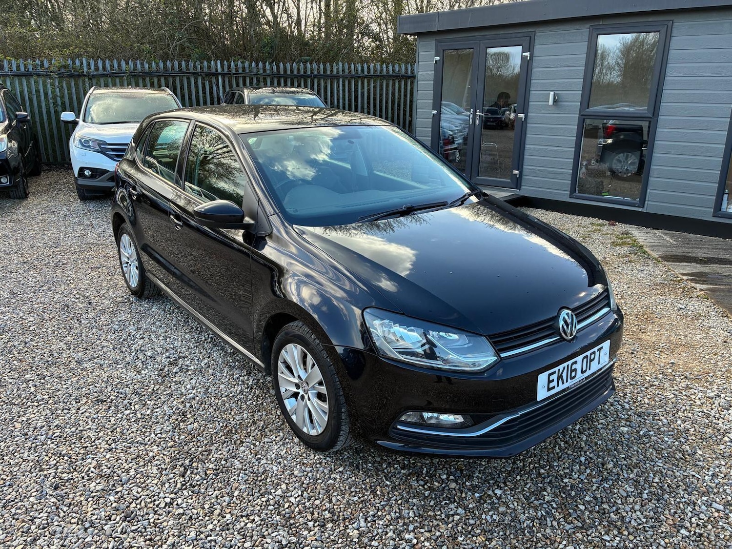 Used Volkswagen Polo 2016 for sale - 78020366: Photo 1