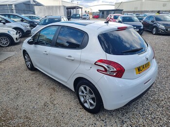 Used Peugeot 208 2014 for sale - 75719437: Photo