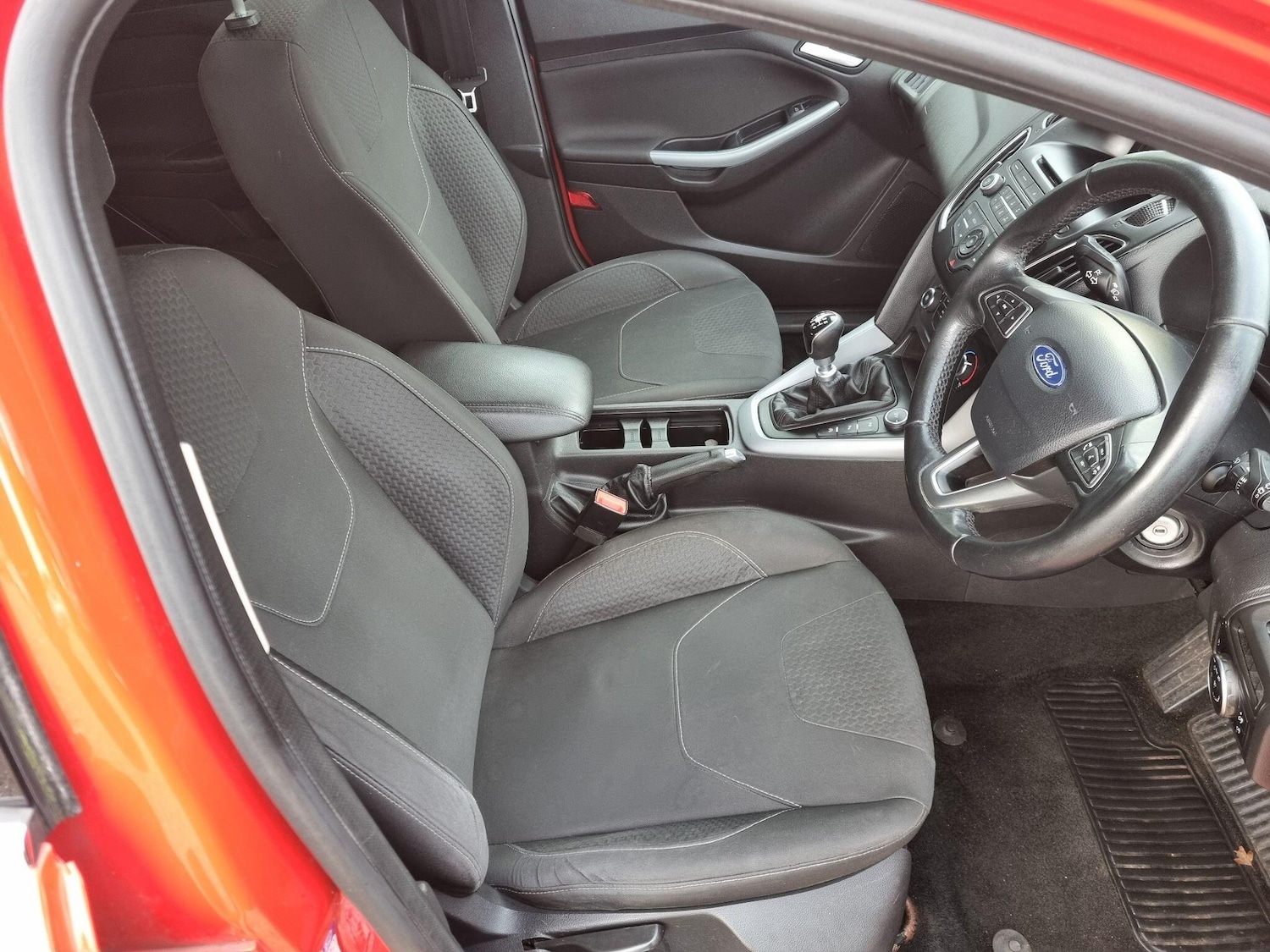 Used Ford Focus 2015 for sale - 76952291: Photo 11