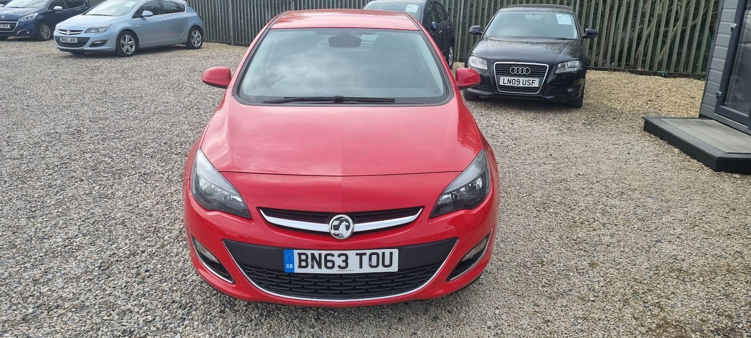 Used Vauxhall Astra 2013 for sale - 76715576: Photo 2