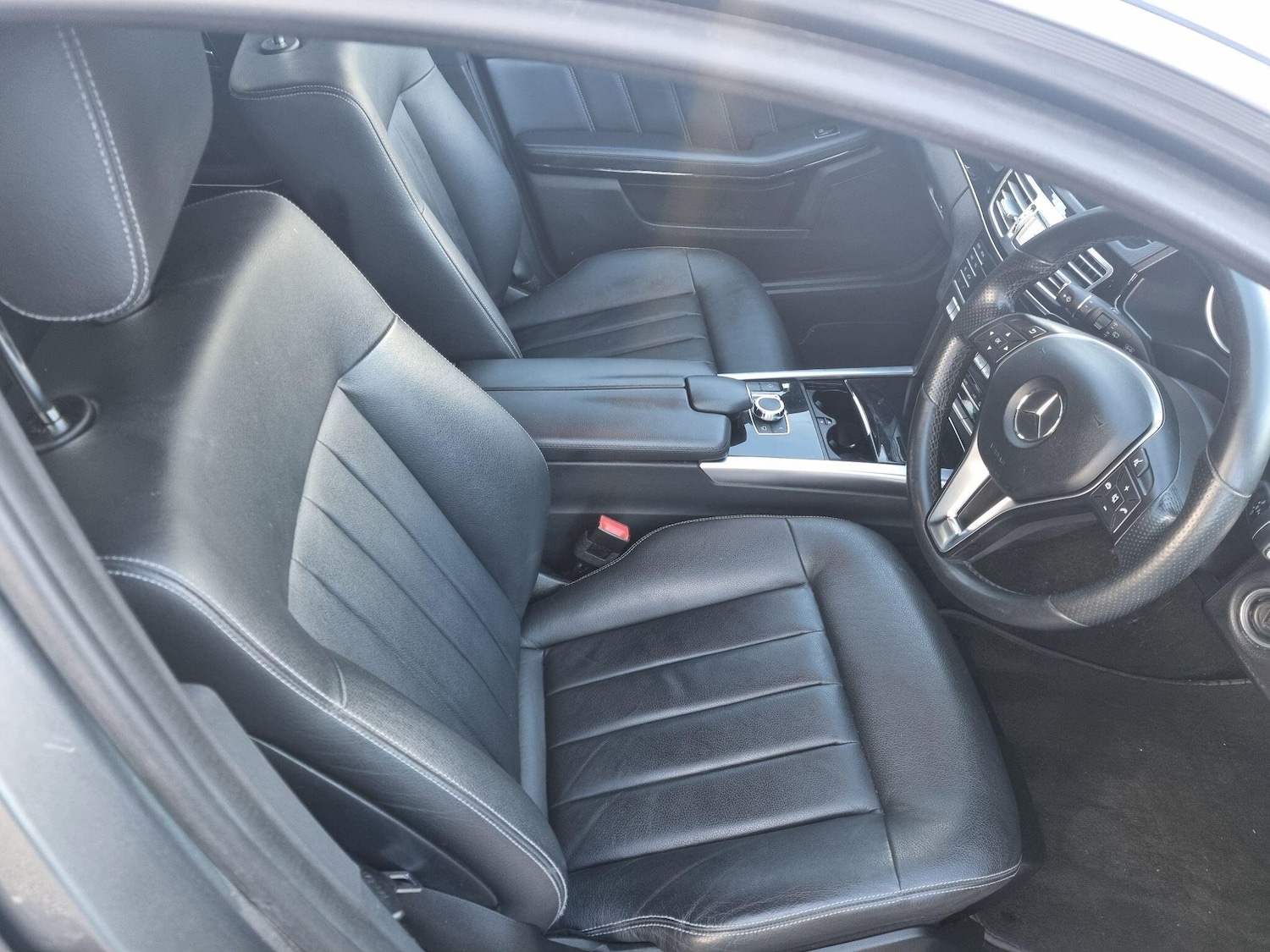 Used Mercedes-Benz E Class 2015 for sale - 77509836: Photo 11