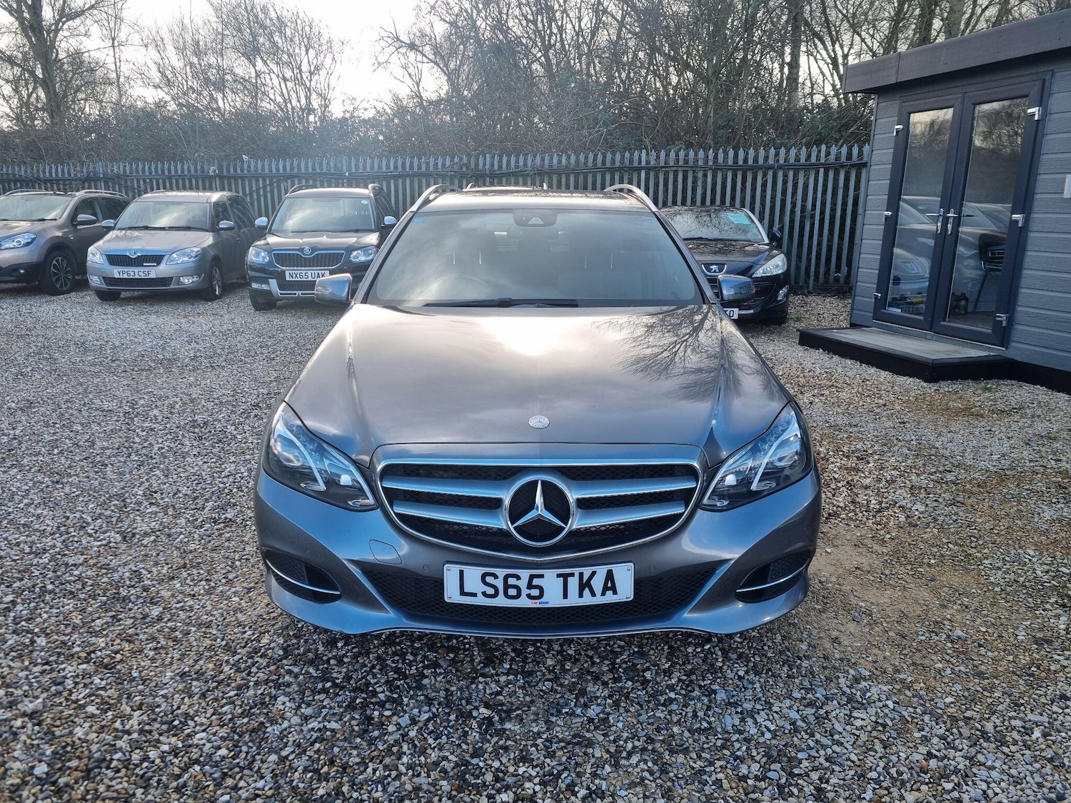 Used Mercedes-Benz E Class 2015 for sale - 77509836: Photo 2