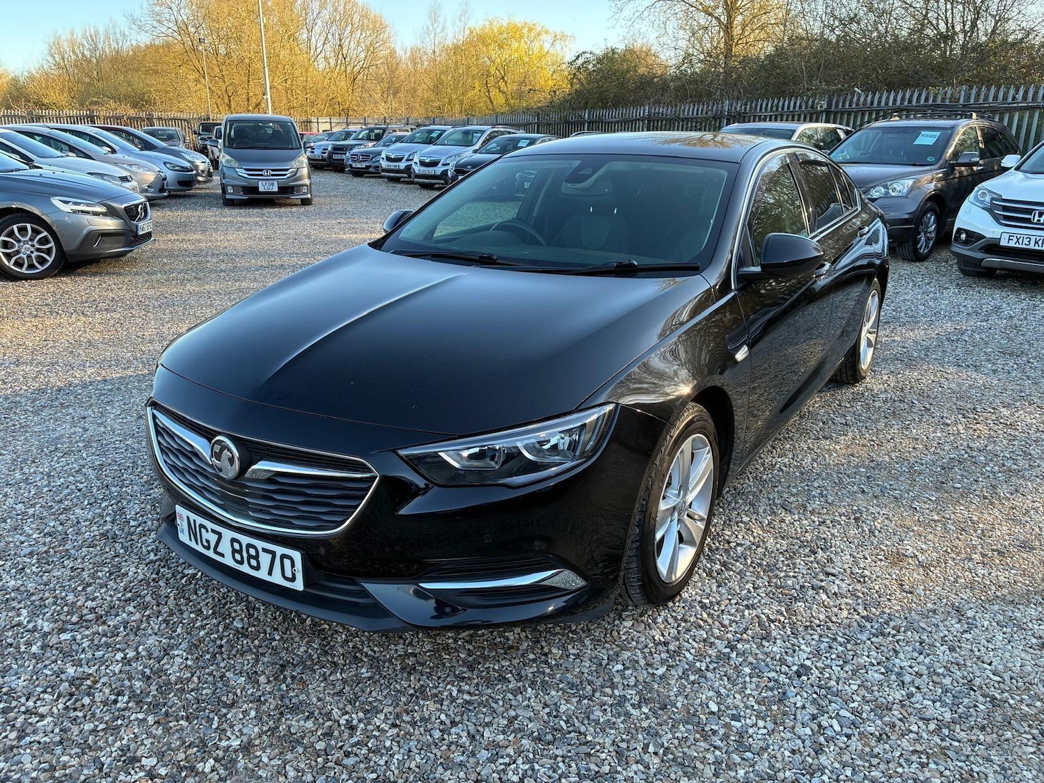 Used Vauxhall Insignia 2019 for sale - 77970269: Photo 2