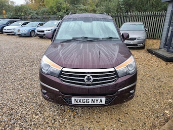 Used Ssangyong Turismo 2016 for sale - 76398678: Photo