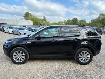 Used Land Rover Discovery Sport 2016 for sale - 78417192: Photo