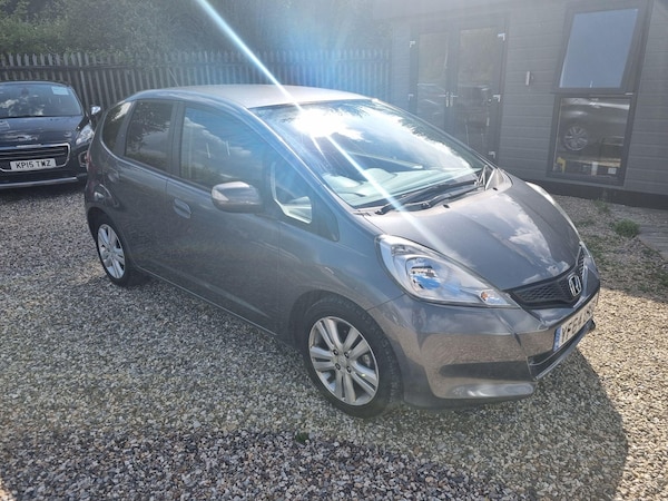 Used Honda Jazz 2014 for sale - 74900678: Photo 1