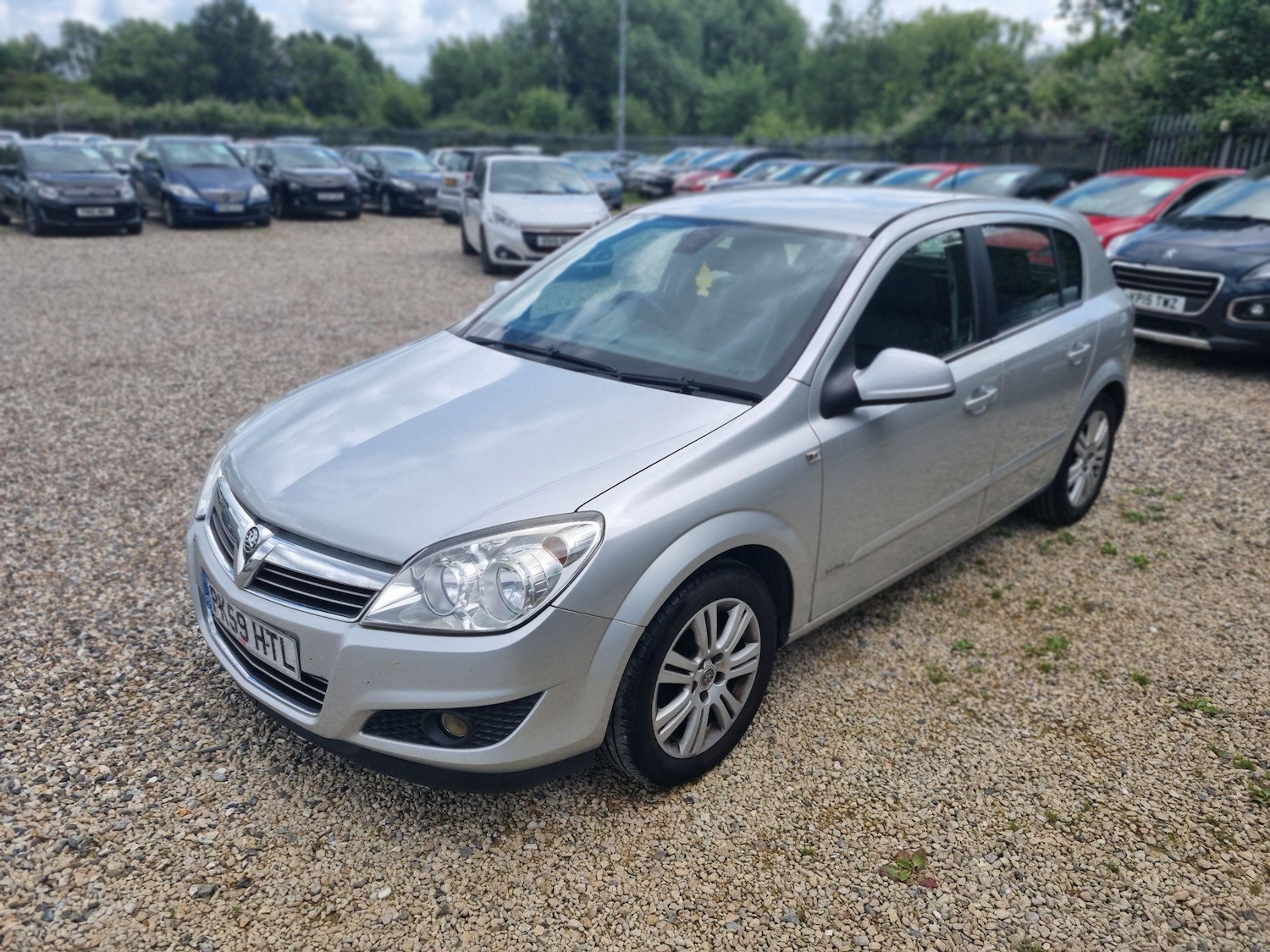 Used Vauxhall Astra 2009 for sale - 76667438: Photo 3