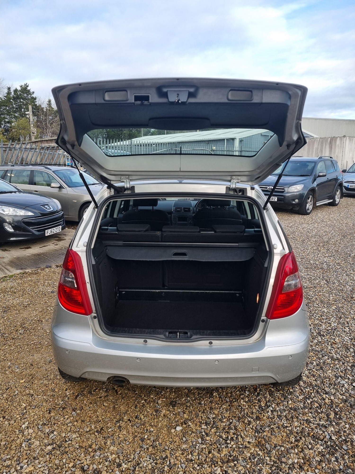 Used Mercedes-Benz A-Class 2012 for sale - 76714169: Photo 8