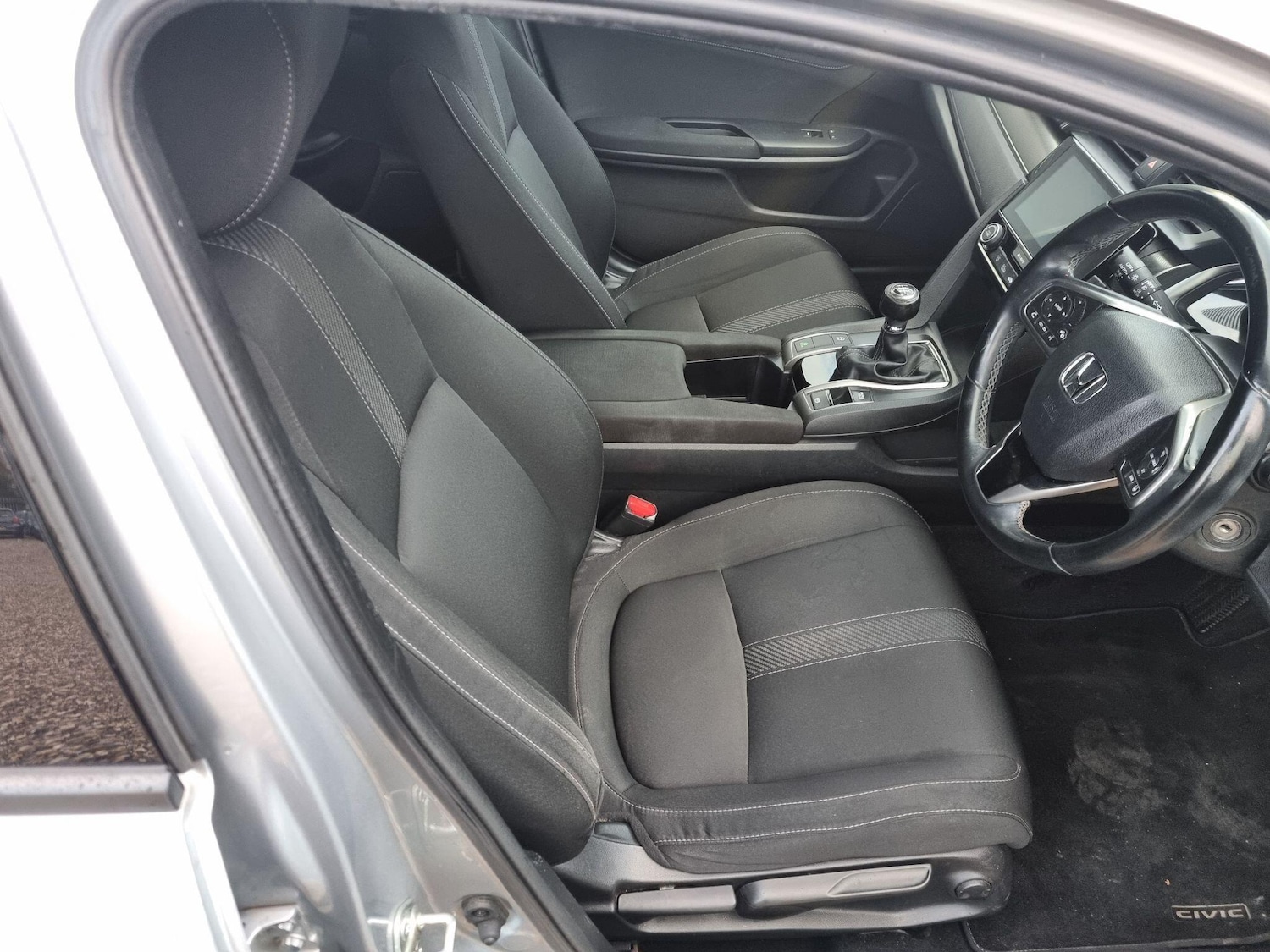 Used Honda Civic 2017 for sale - 76550694: Photo 11