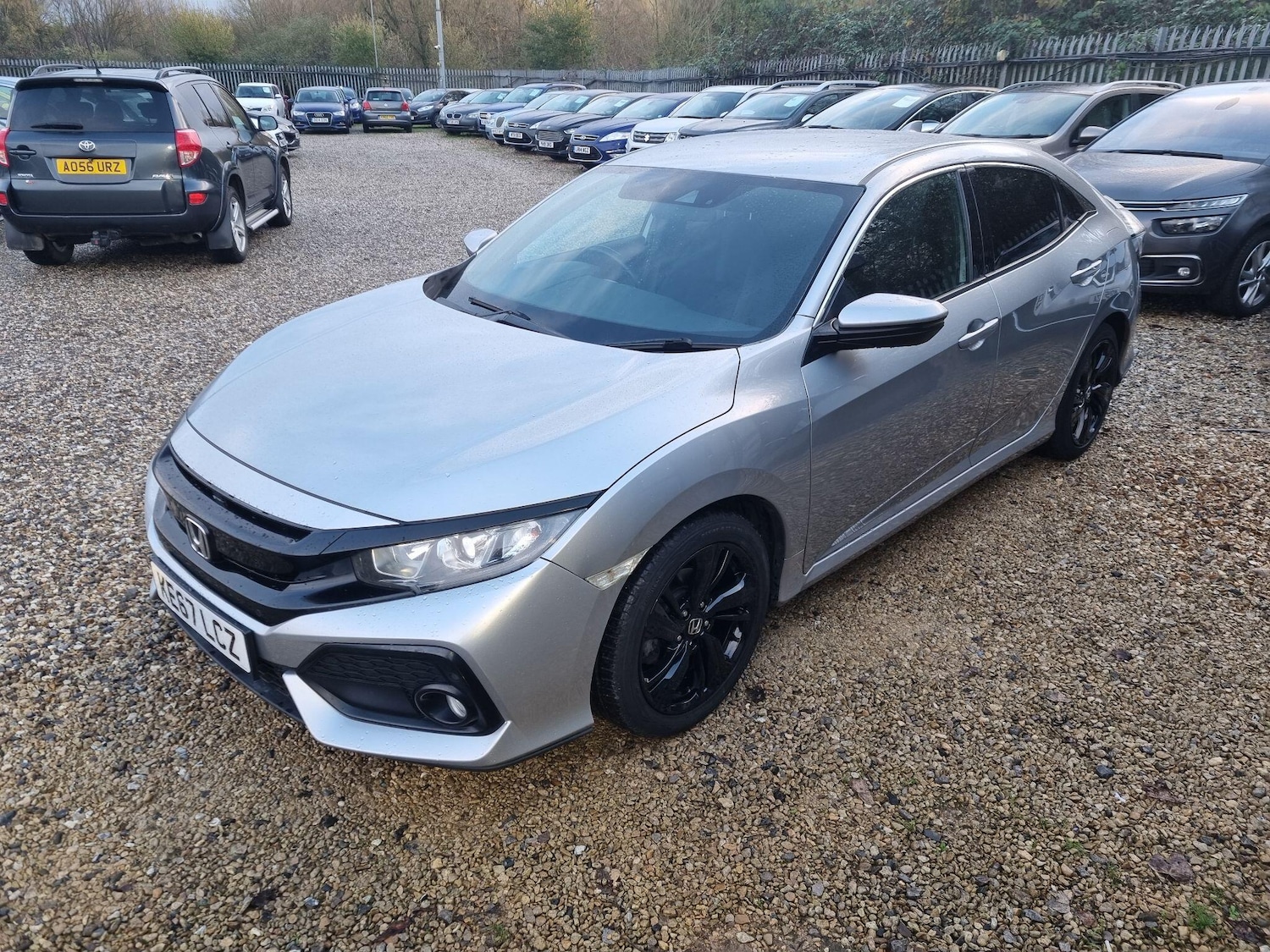 Used Honda Civic 2017 for sale - 76550694: Photo 3