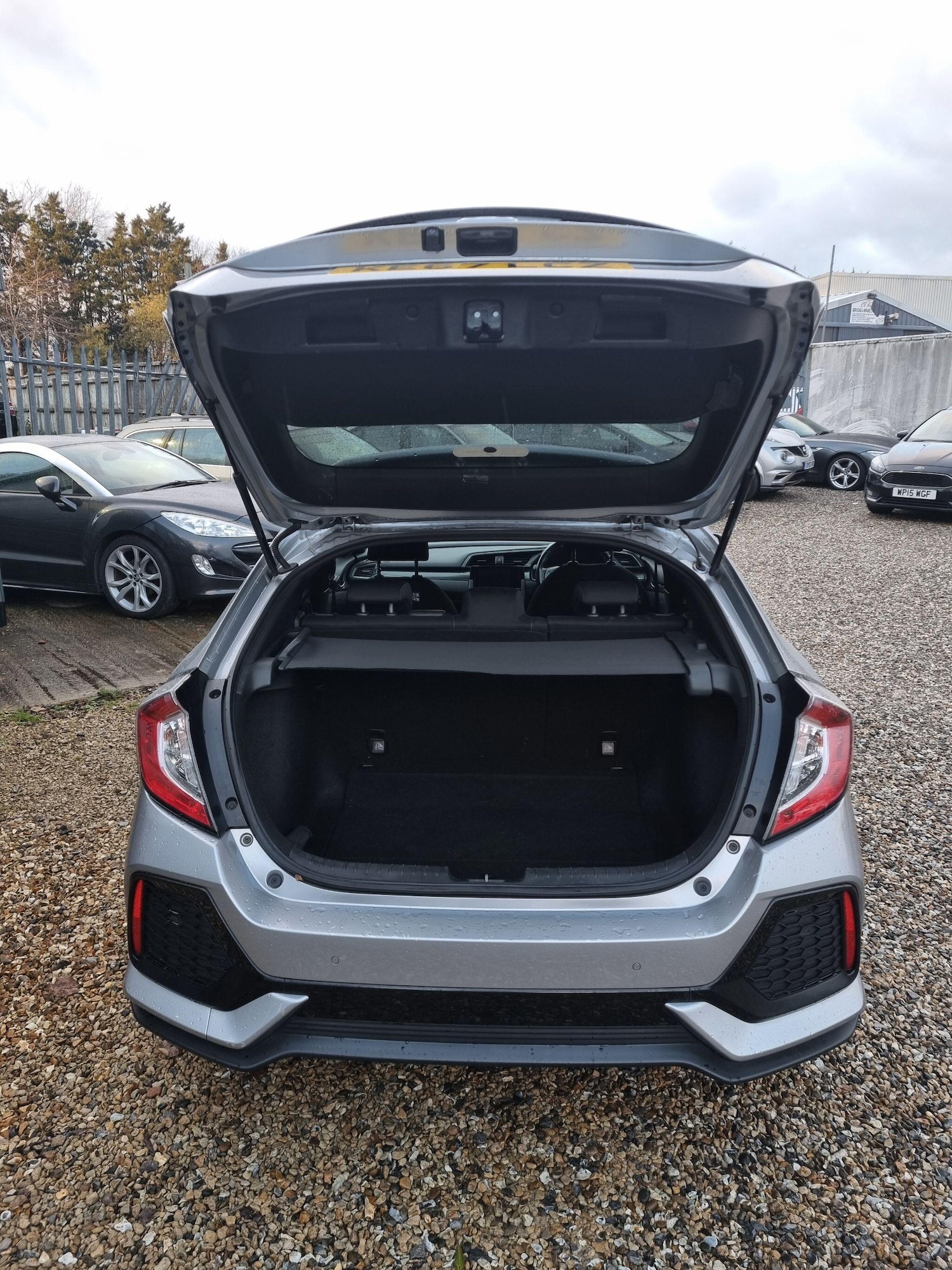 Used Honda Civic 2017 for sale - 76550694: Photo 8