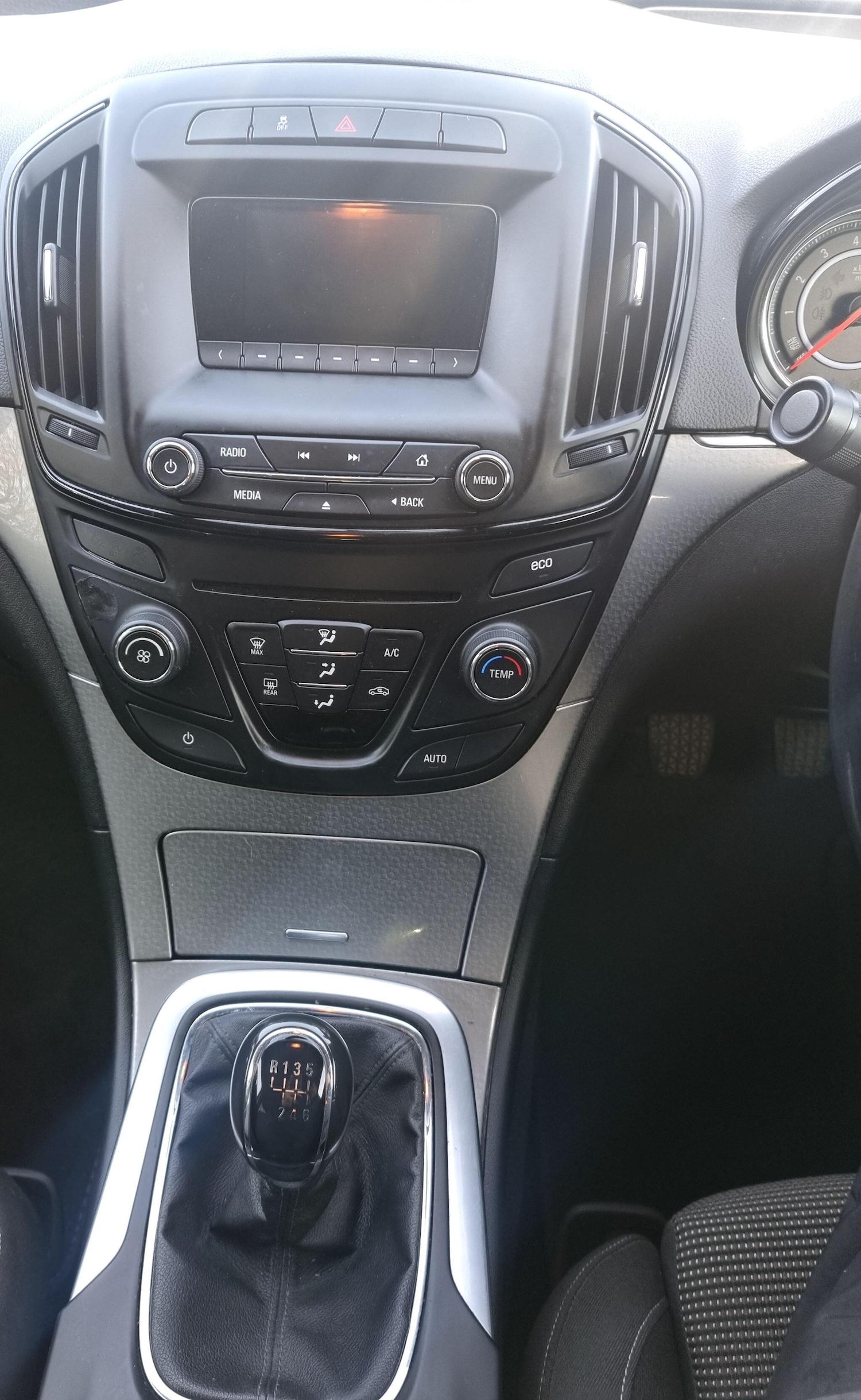 Used Vauxhall Insignia 2015 for sale - 76976888: Photo 14