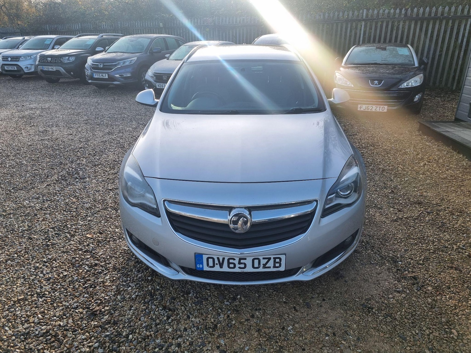 Used Vauxhall Insignia 2015 for sale - 76976888: Photo 2
