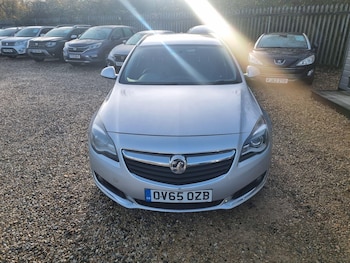 Used Vauxhall Insignia 2015 for sale - 76976888: Photo