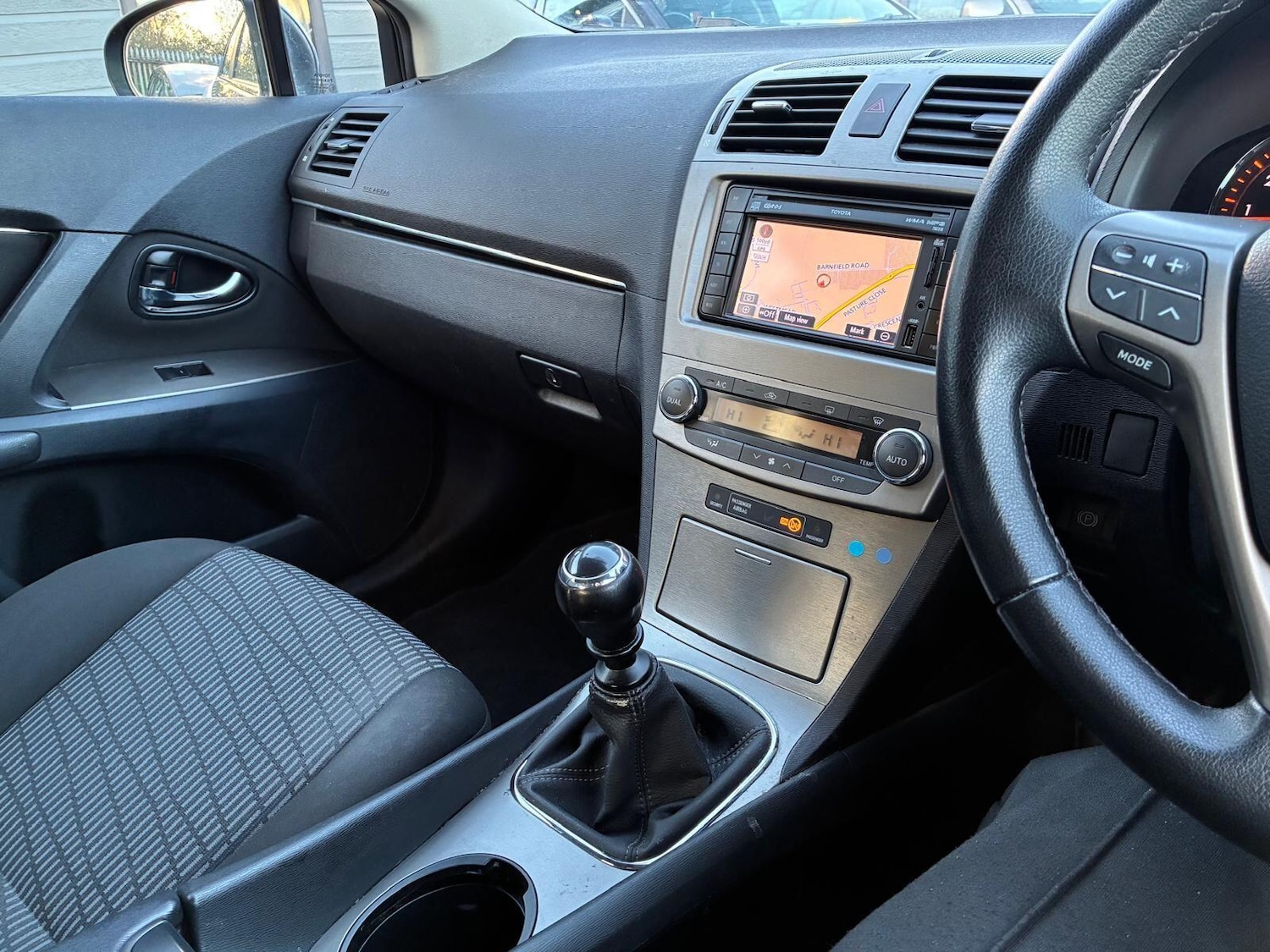 Used Toyota Avensis 2011 for sale - 77050218: Photo 11