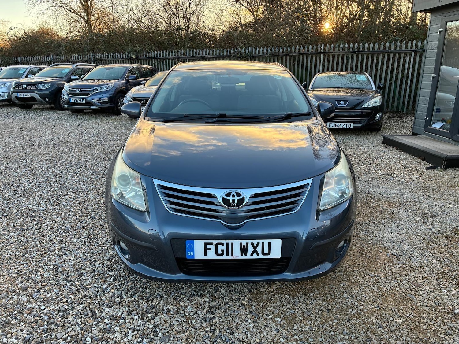 Used Toyota Avensis 2011 for sale - 77050218: Photo 2