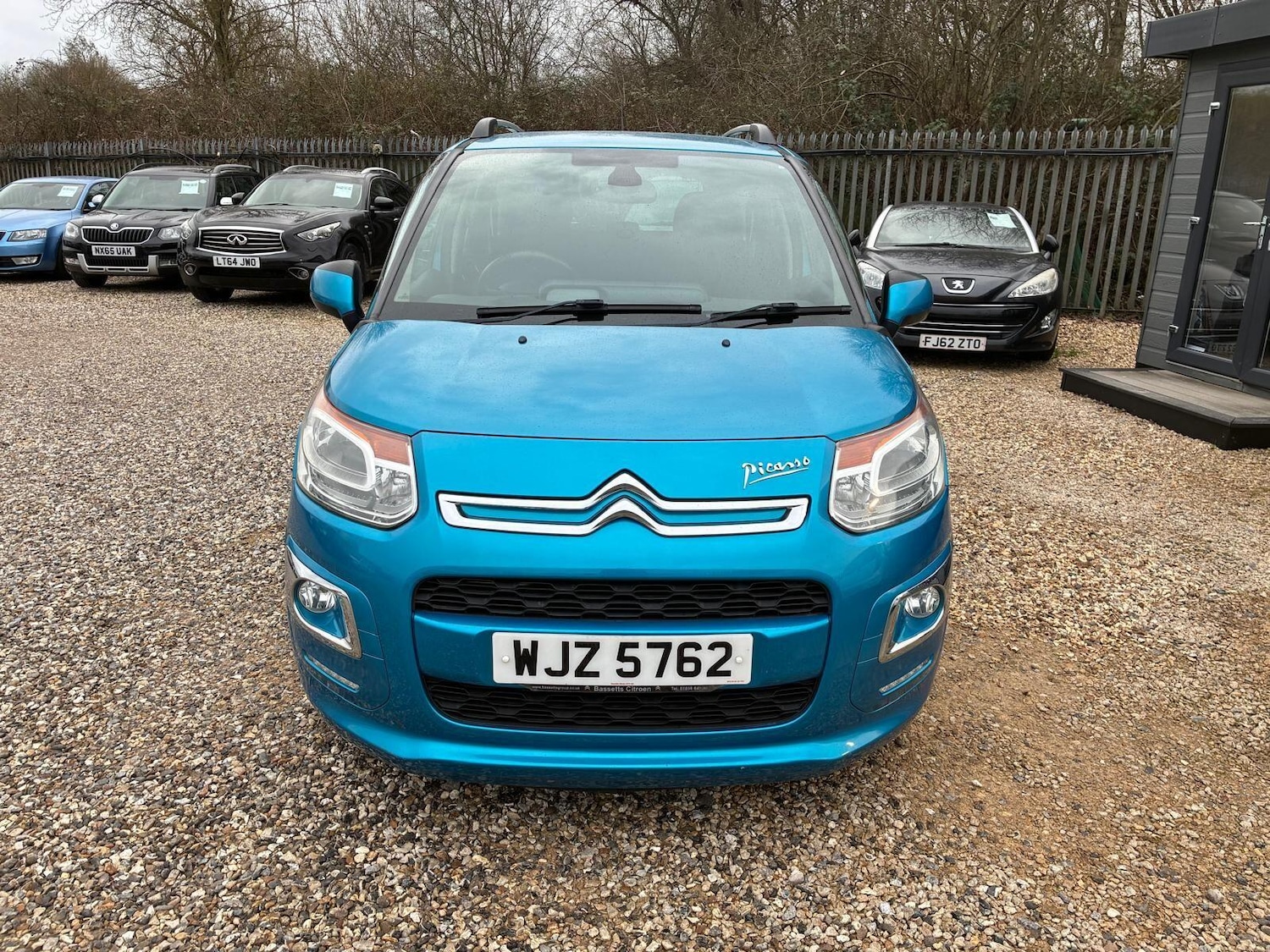 Used Citroen C3 Picasso 2014 for sale - 77682835: Photo 2