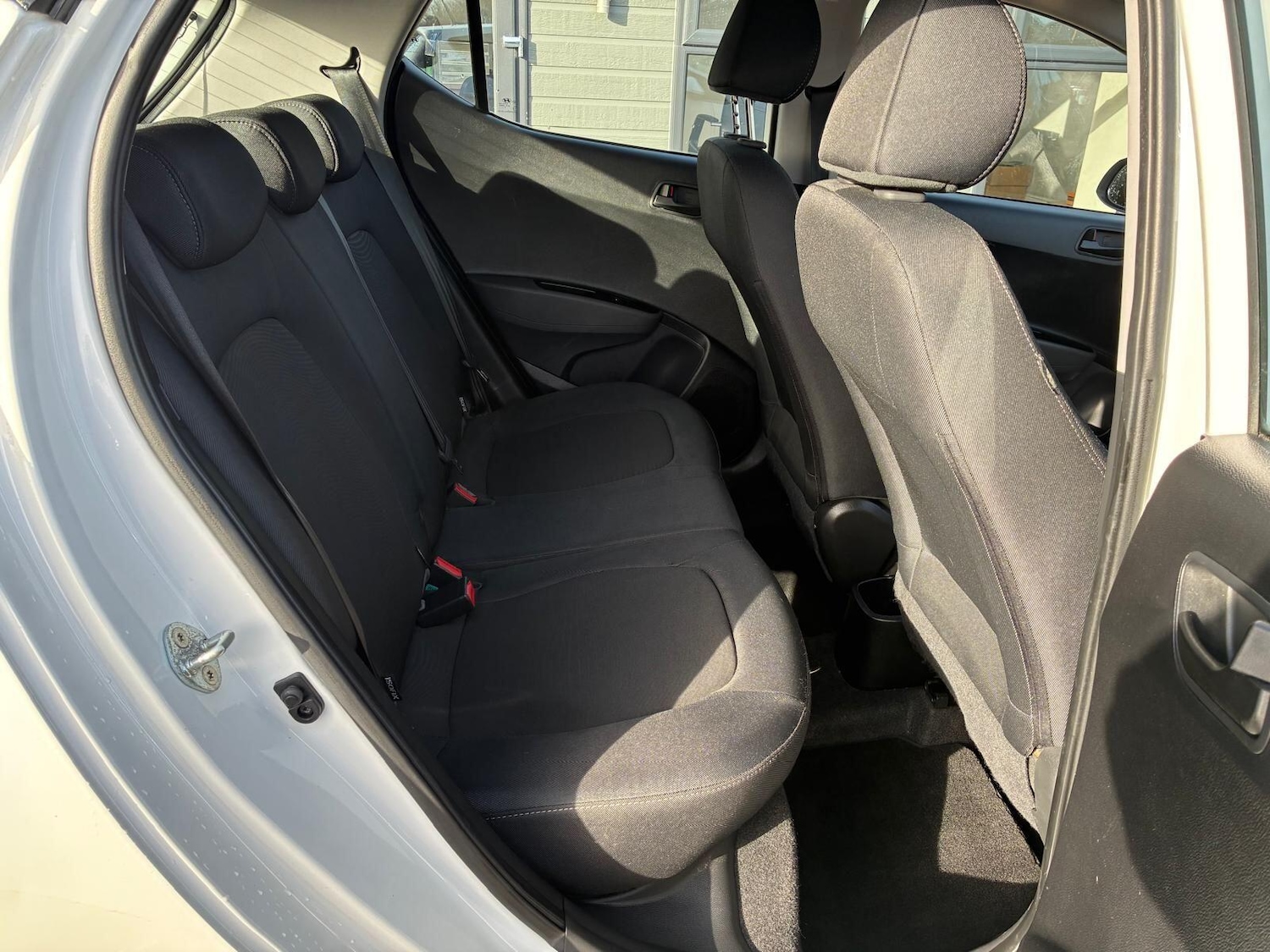 Used Hyundai i10 2017 for sale - 77314788: Photo 12