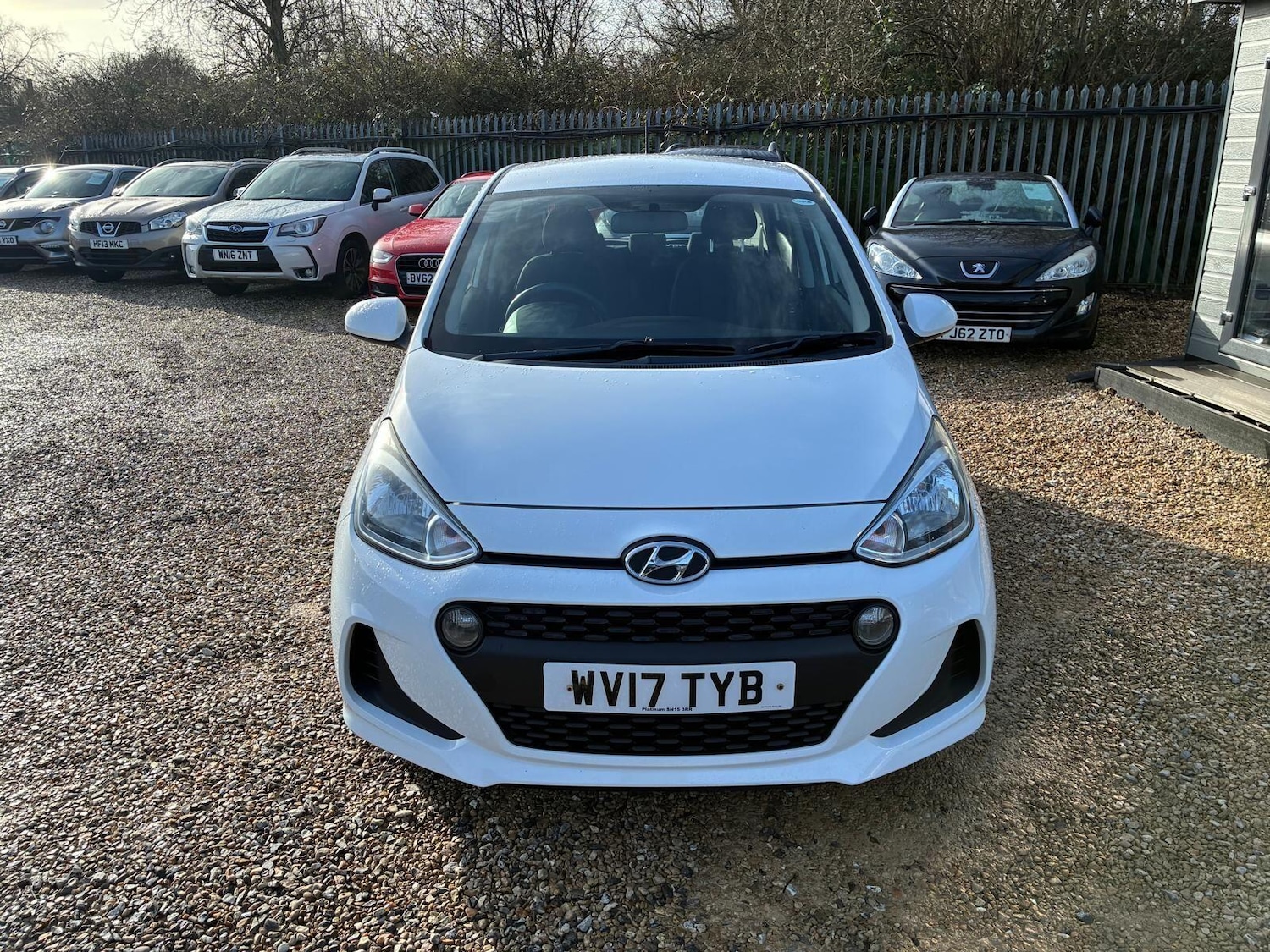Used Hyundai i10 2017 for sale - 77314788: Photo 2