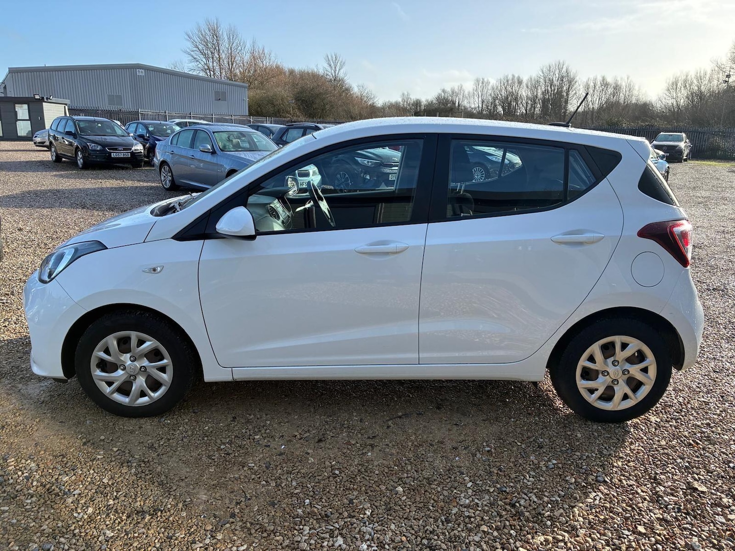 Used Hyundai i10 2017 for sale - 77314788: Photo 5