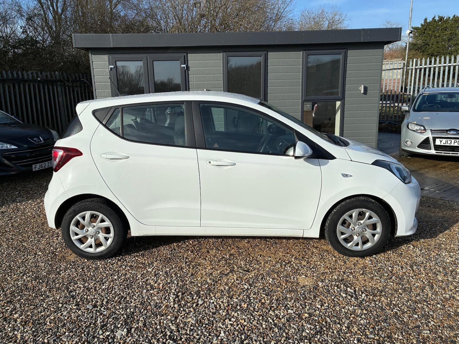 Used Hyundai i10 2017 for sale - 77314788: Photo 8