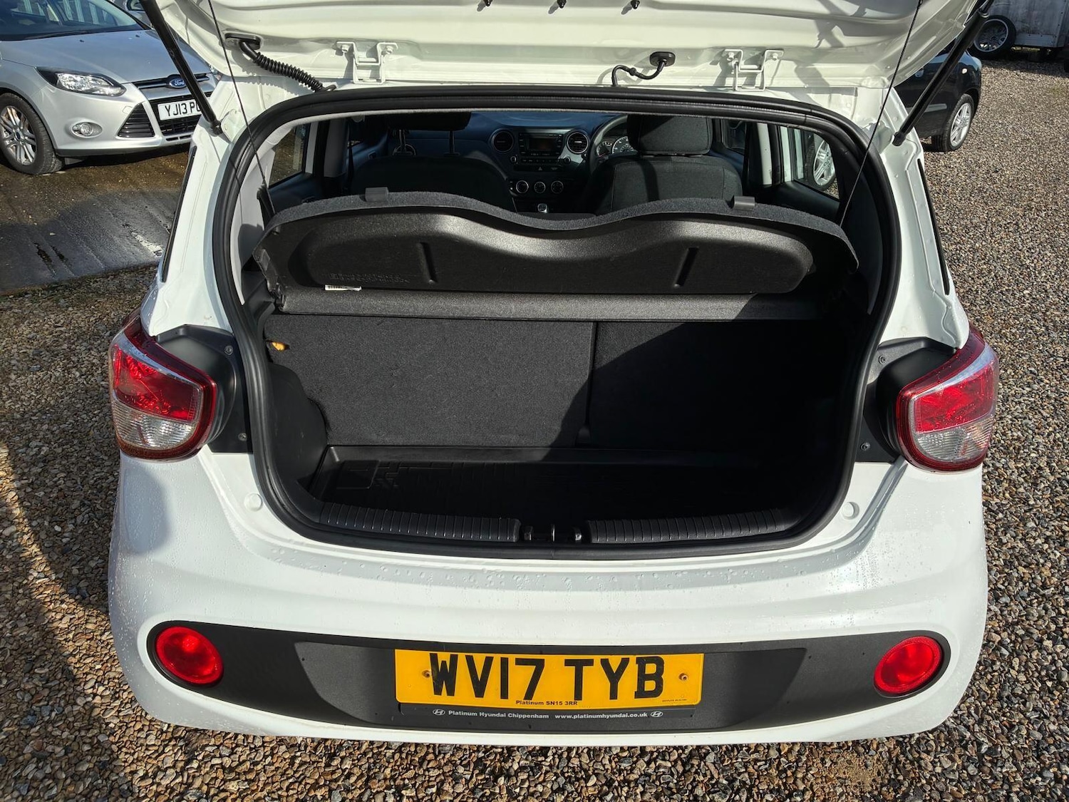 Used Hyundai i10 2017 for sale - 77314788: Photo 9