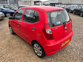 Used Hyundai i10 2013 for sale - 77396006: Photo