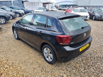 Used Volkswagen Polo 2019 for sale - 75927648: Photo