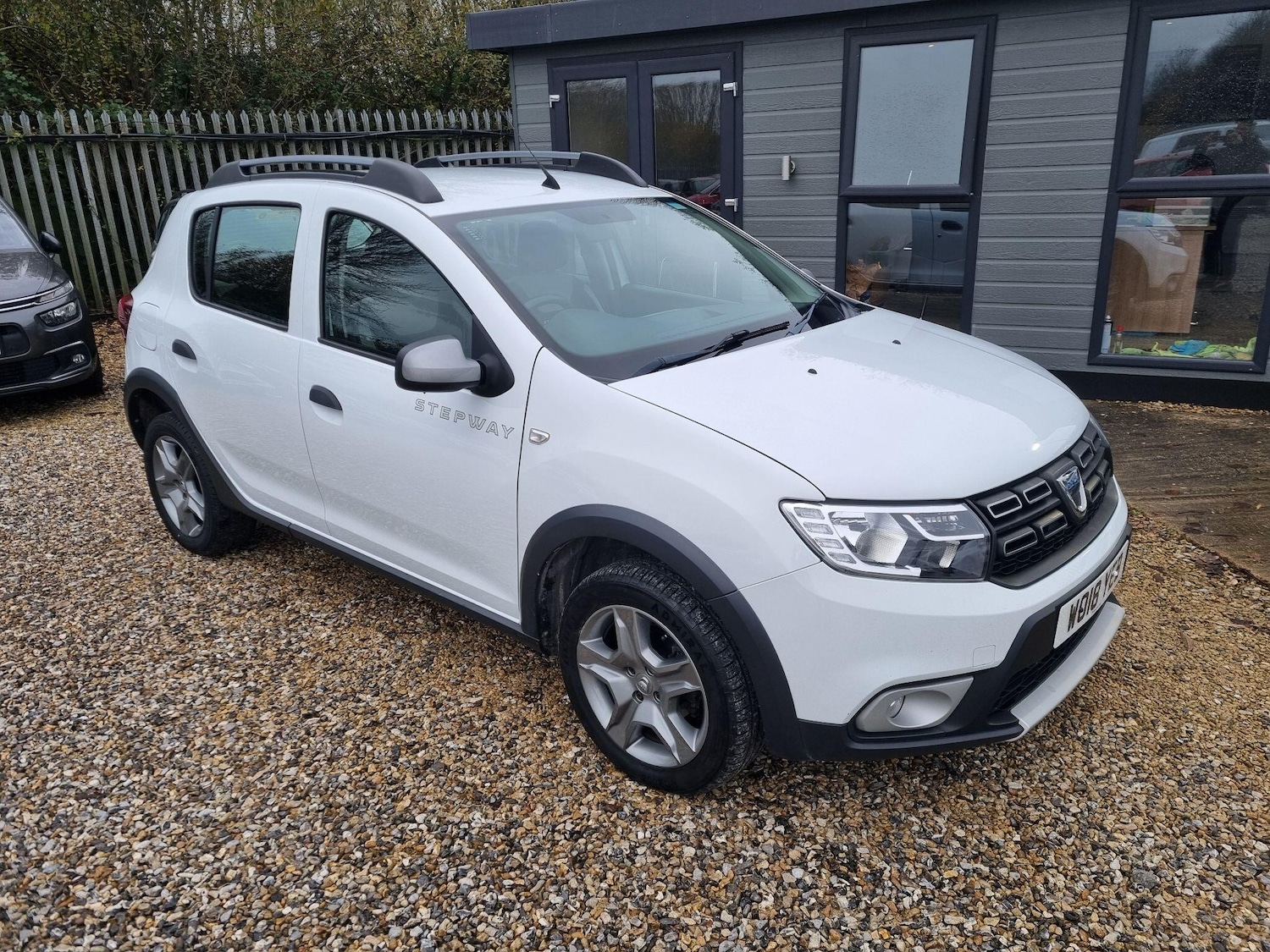 Used Dacia Sandero Stepway 2018 for sale - 76832601: Photo 1