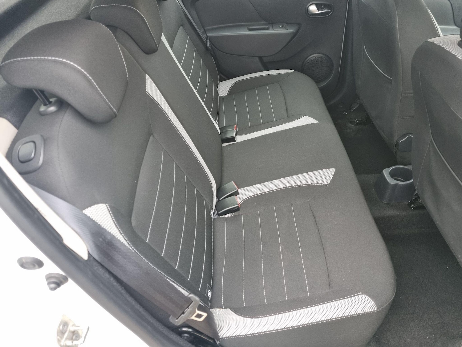 Used Dacia Sandero Stepway 2018 for sale - 76832601: Photo 11