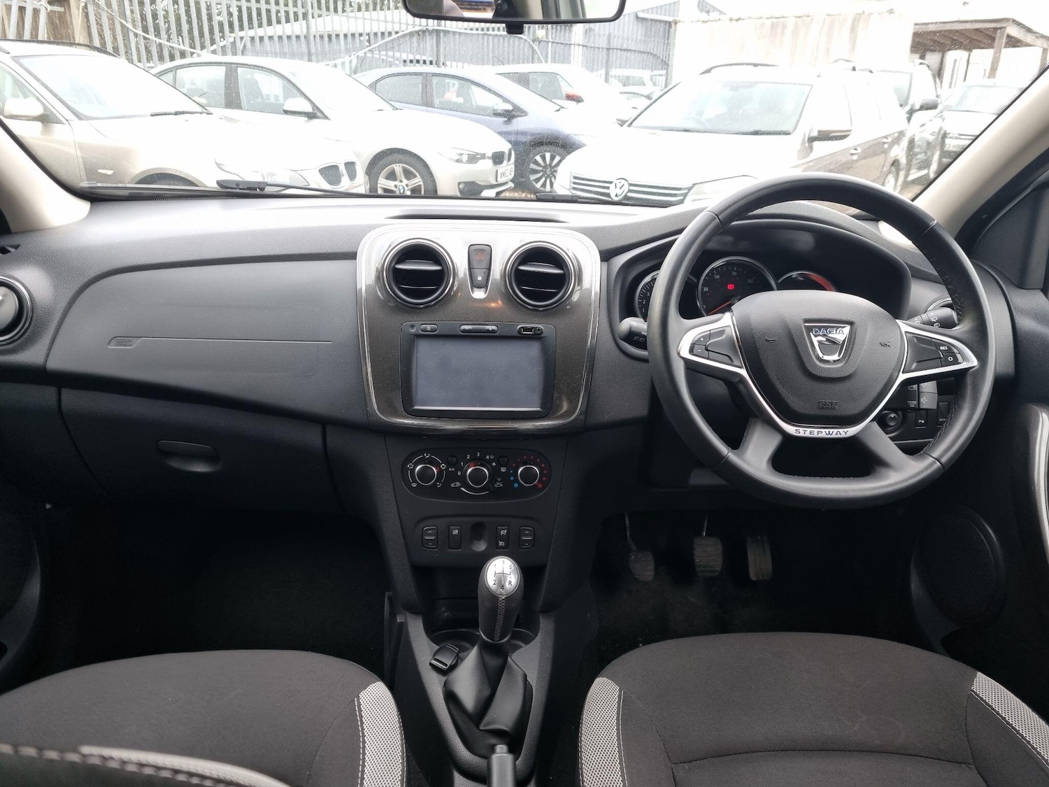 Used Dacia Sandero Stepway 2018 for sale - 76832601: Photo 12